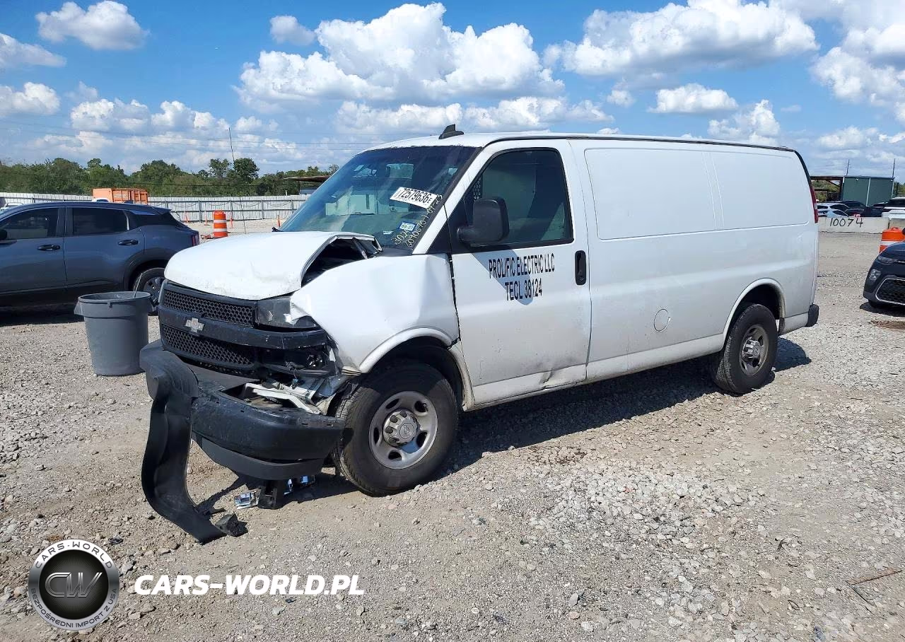 2018 Chevrolet Express 2500 Delivery Van VIN:1GCWGAFG1J1343024 - 1