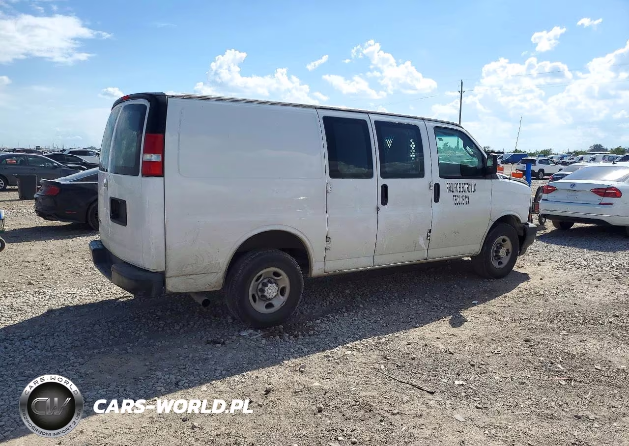 2018 Chevrolet Express 2500 Delivery Van VIN:1GCWGAFG1J1343024 - 3
