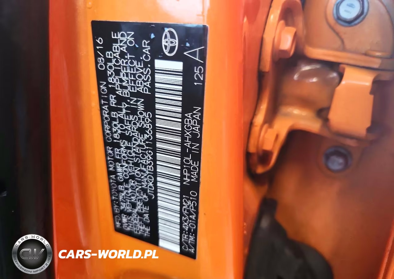 2016 Toyota Prius C Three VIN:JTDKDTB39G1136895 - 12