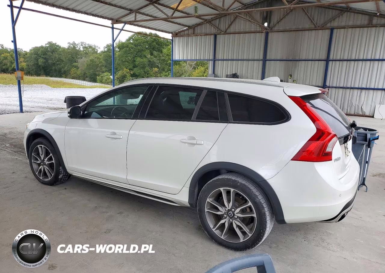2015 Volvo V60 Cross Country Premier VIN:YV4612HK8F1000871 - 2