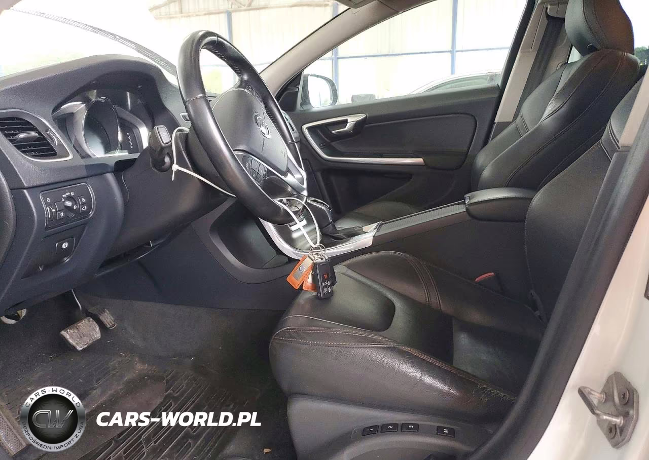 2015 Volvo V60 Cross Country Premier VIN:YV4612HK8F1000871 - 7