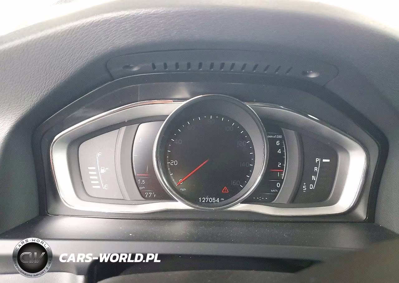 2015 Volvo V60 Cross Country Premier VIN:YV4612HK8F1000871 - 9