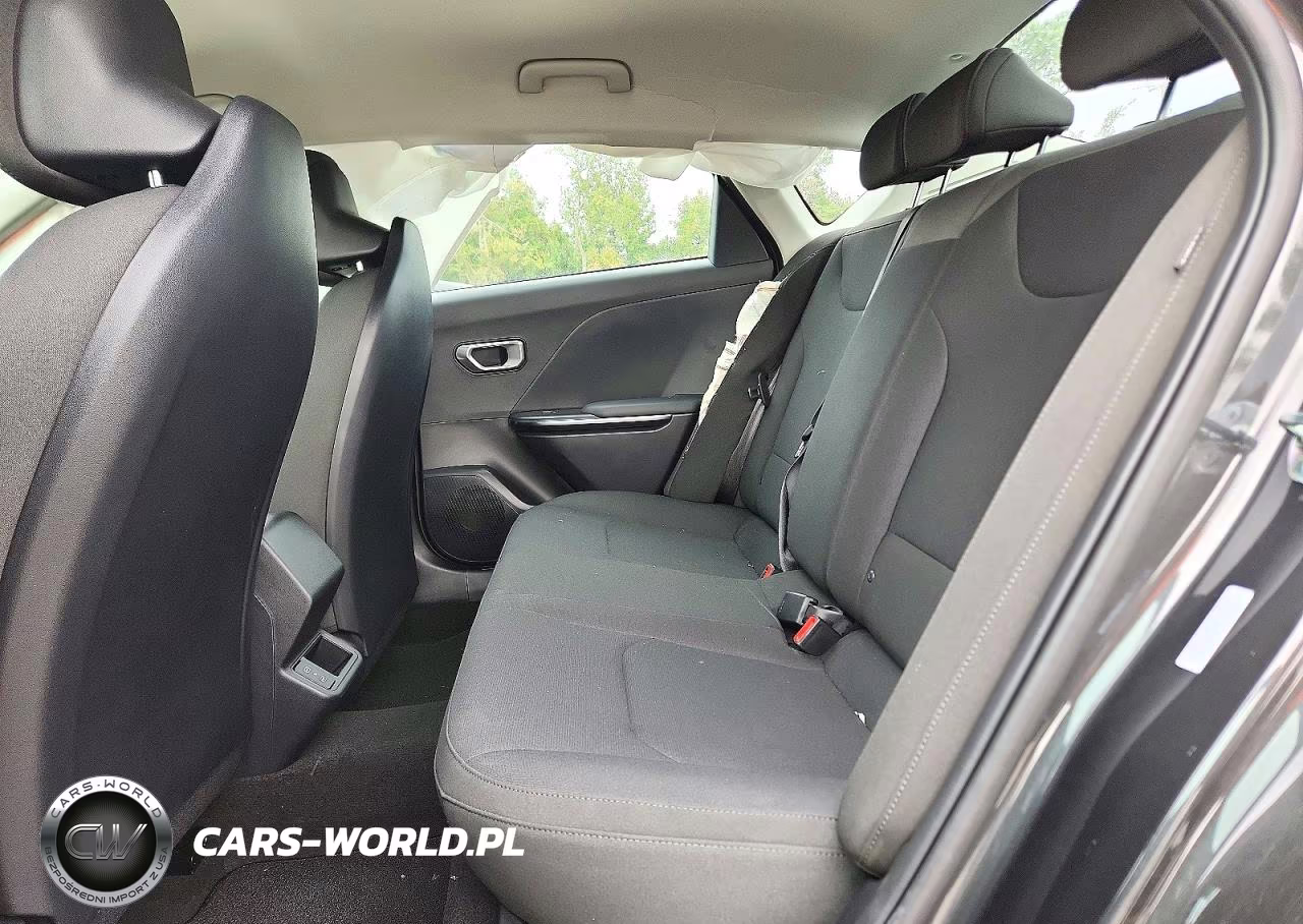 2026 Kia K4 Lxs VIN:3KPFT4DE1TE334130 - 10