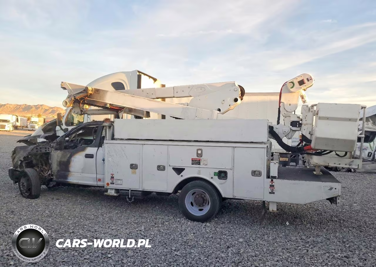 2017 Ford F550 Super Duty Bucket Truck VIN:1FDUF5GTXHDA10208 - 2