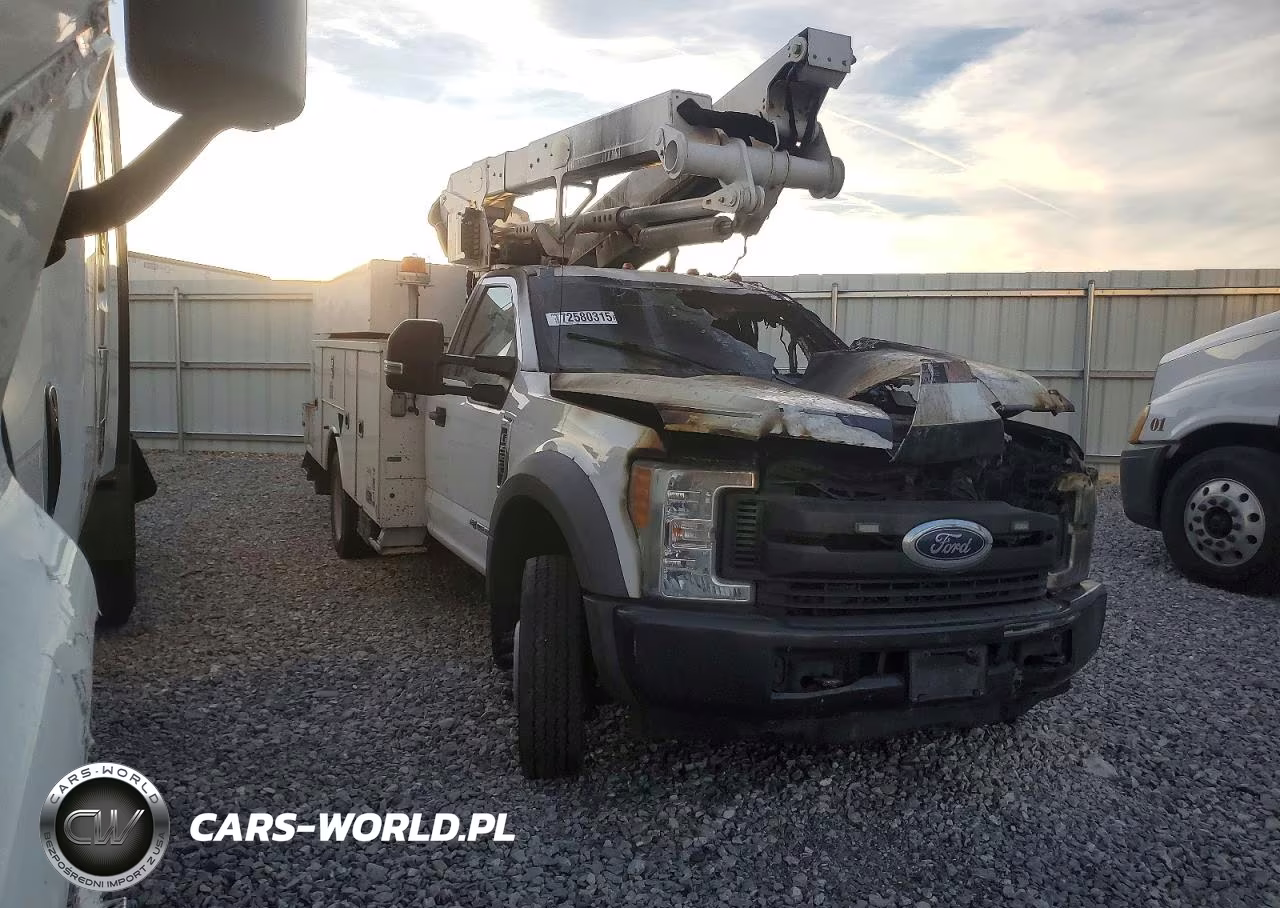 2017 Ford F550 Super Duty Bucket Truck VIN:1FDUF5GTXHDA10208 - 4
