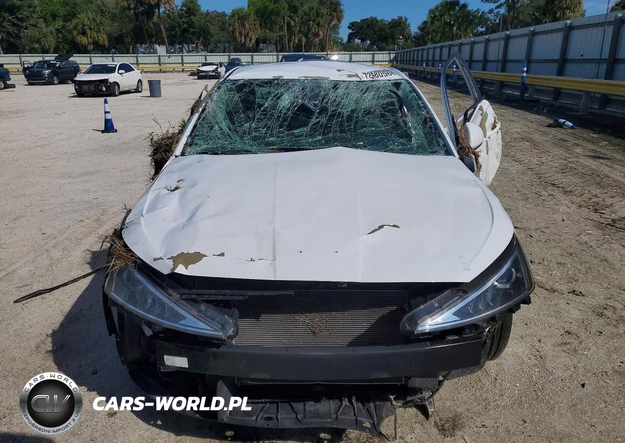 2019 Hyundai Elantra Se VIN:5NPD84LF8KH475743 - 5