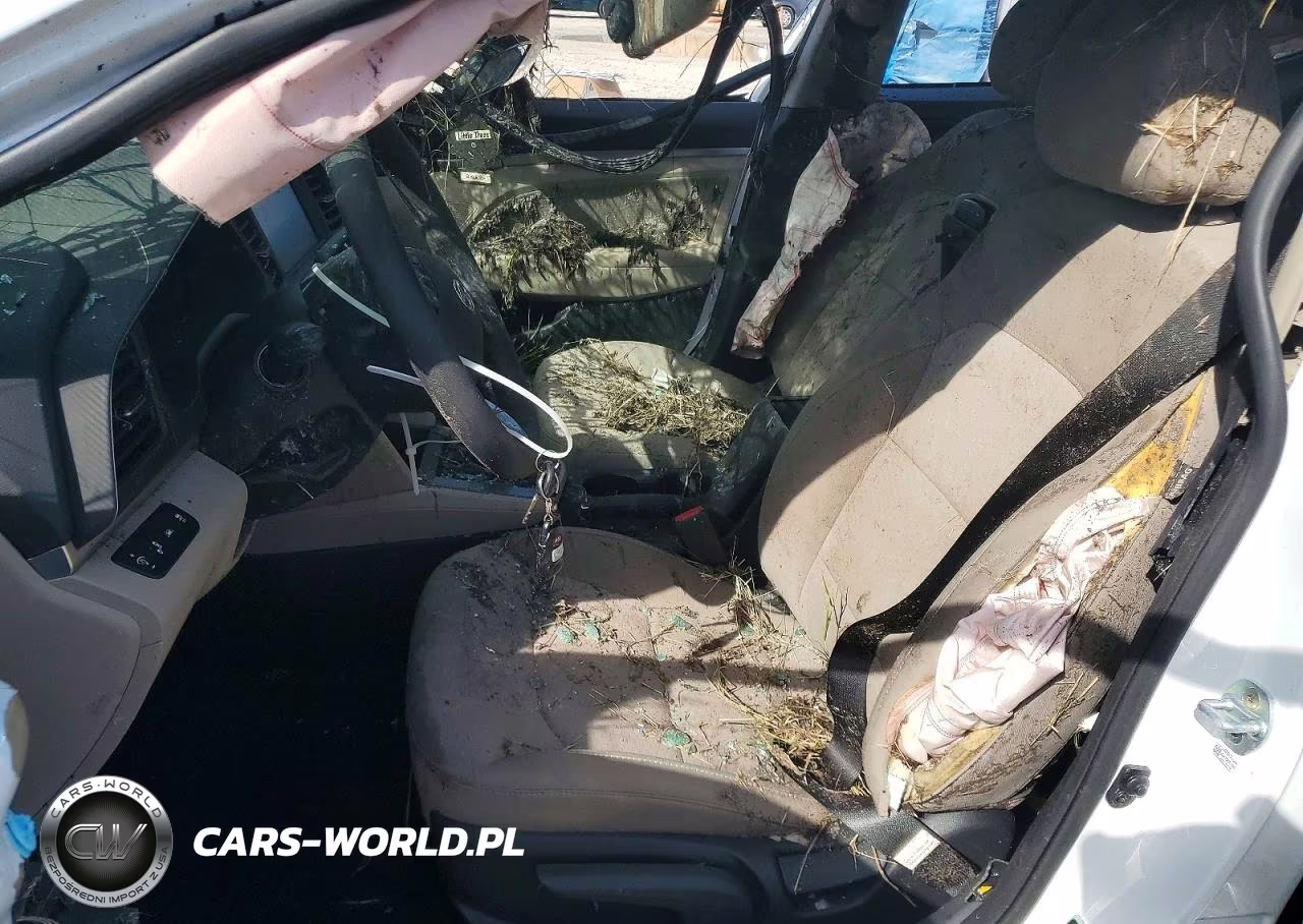 2019 Hyundai Elantra Se VIN:5NPD84LF8KH475743 - 7