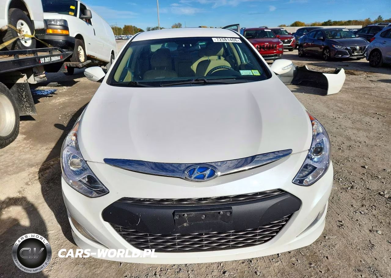 2015 Hyundai Sonata Hybrid Base VIN:KMHEC4A49FA119413 - 5