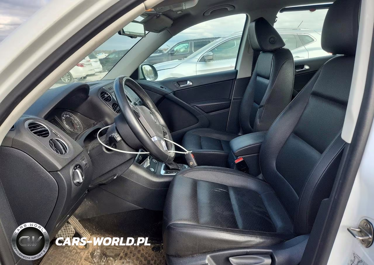 2016 Volkswagen Tiguan S VIN:WVGBV7AX8GW577196 - 7