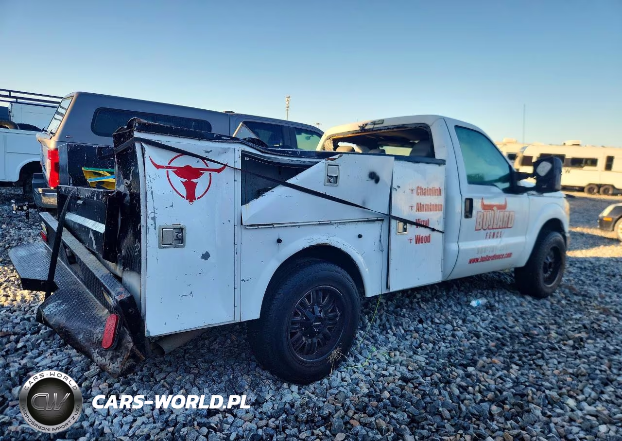 2014 Ford F250 Super Duty VIN:1FTBF2A6XEEB27578 - 3