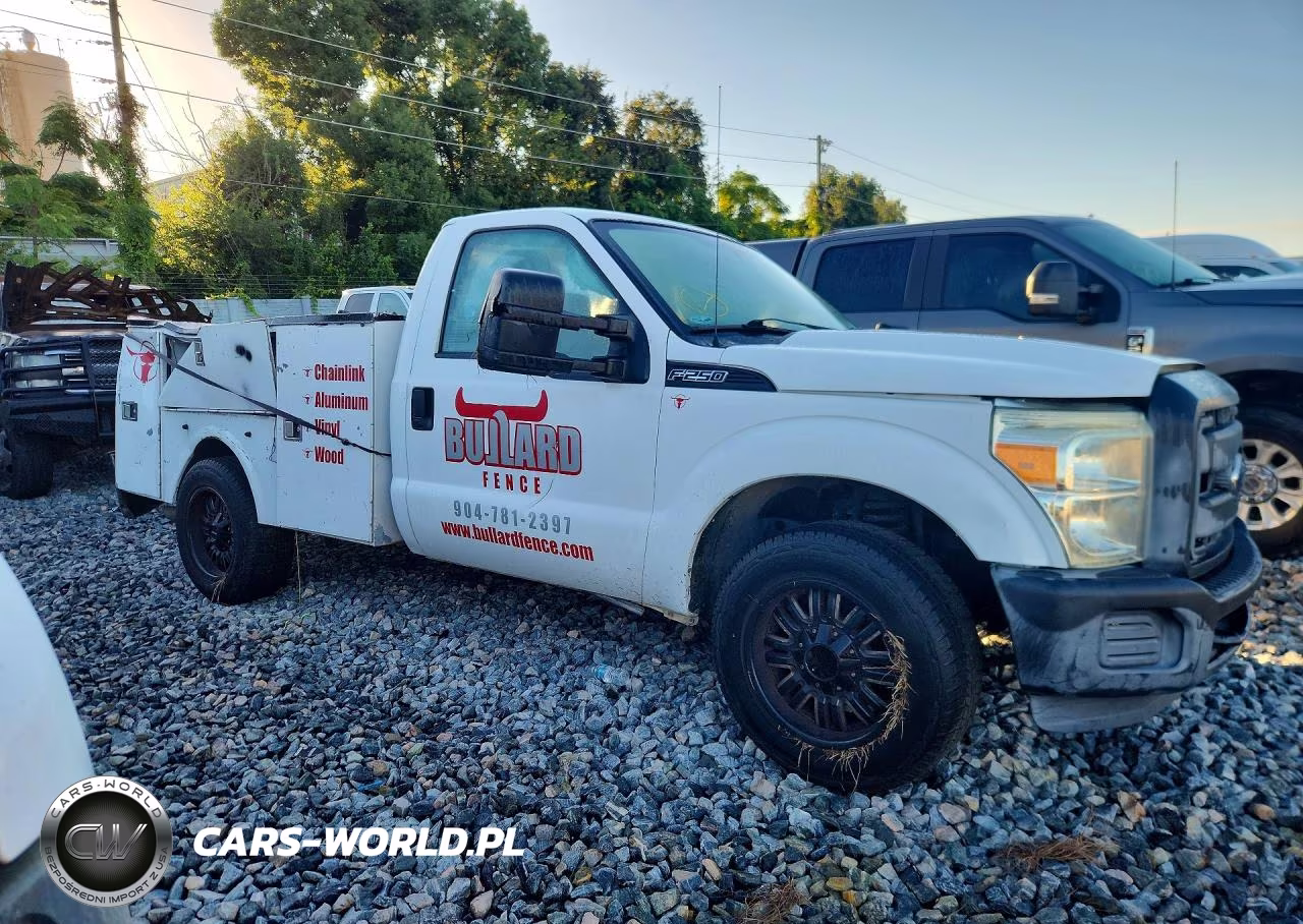 2014 Ford F250 Super Duty VIN:1FTBF2A6XEEB27578 - 4
