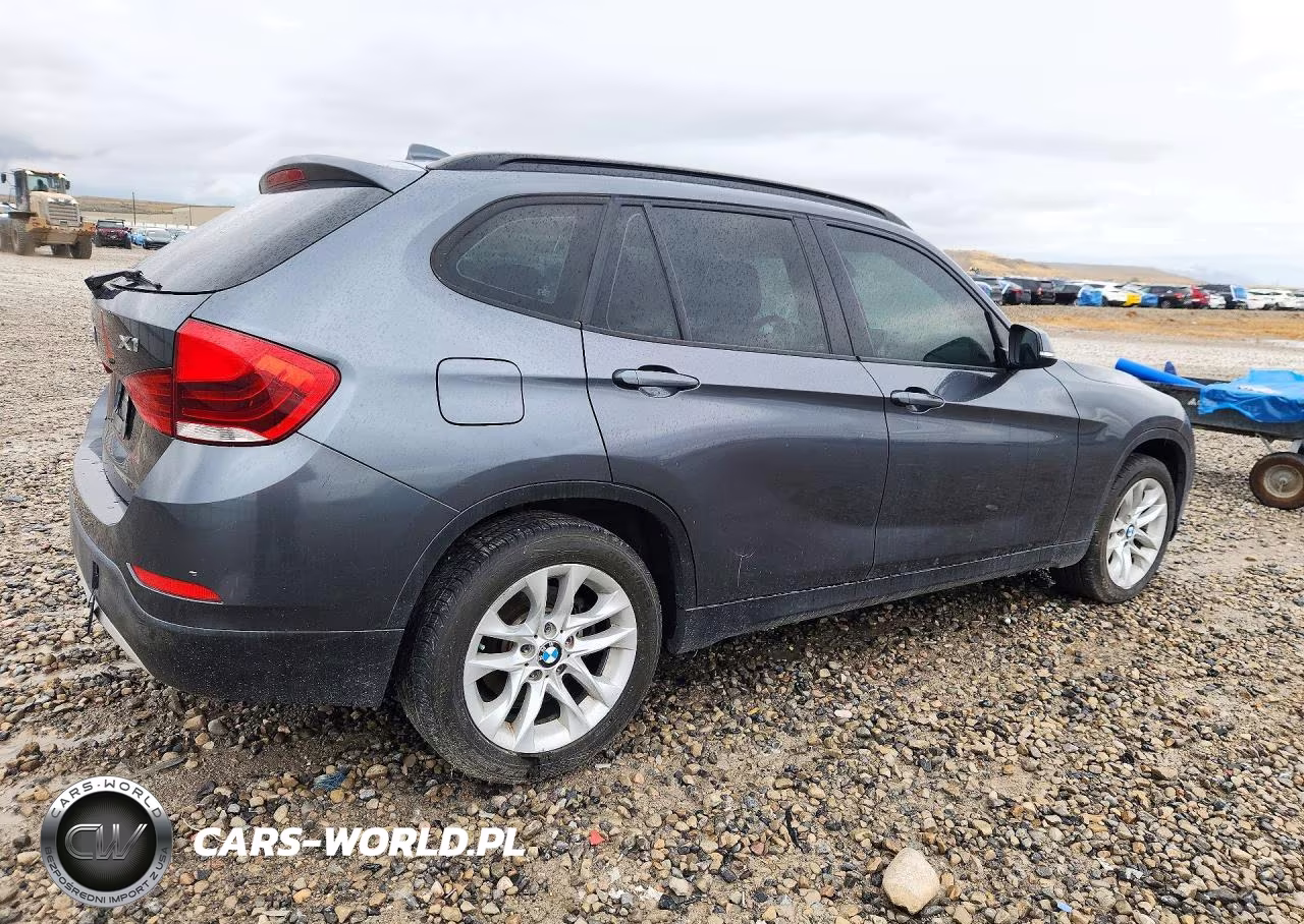 2015 BMW X1 xDrive28I VIN:WBAVL1C52FVY27646 - 3