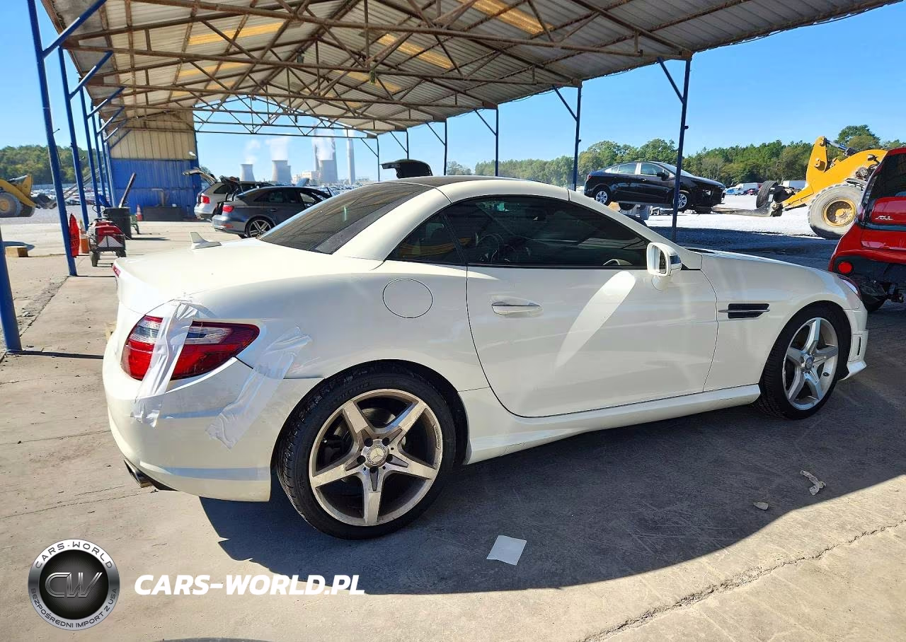 2013 Mercedes-Benz Slk 350 VIN:WDDPK5HA3DF053688 - 3