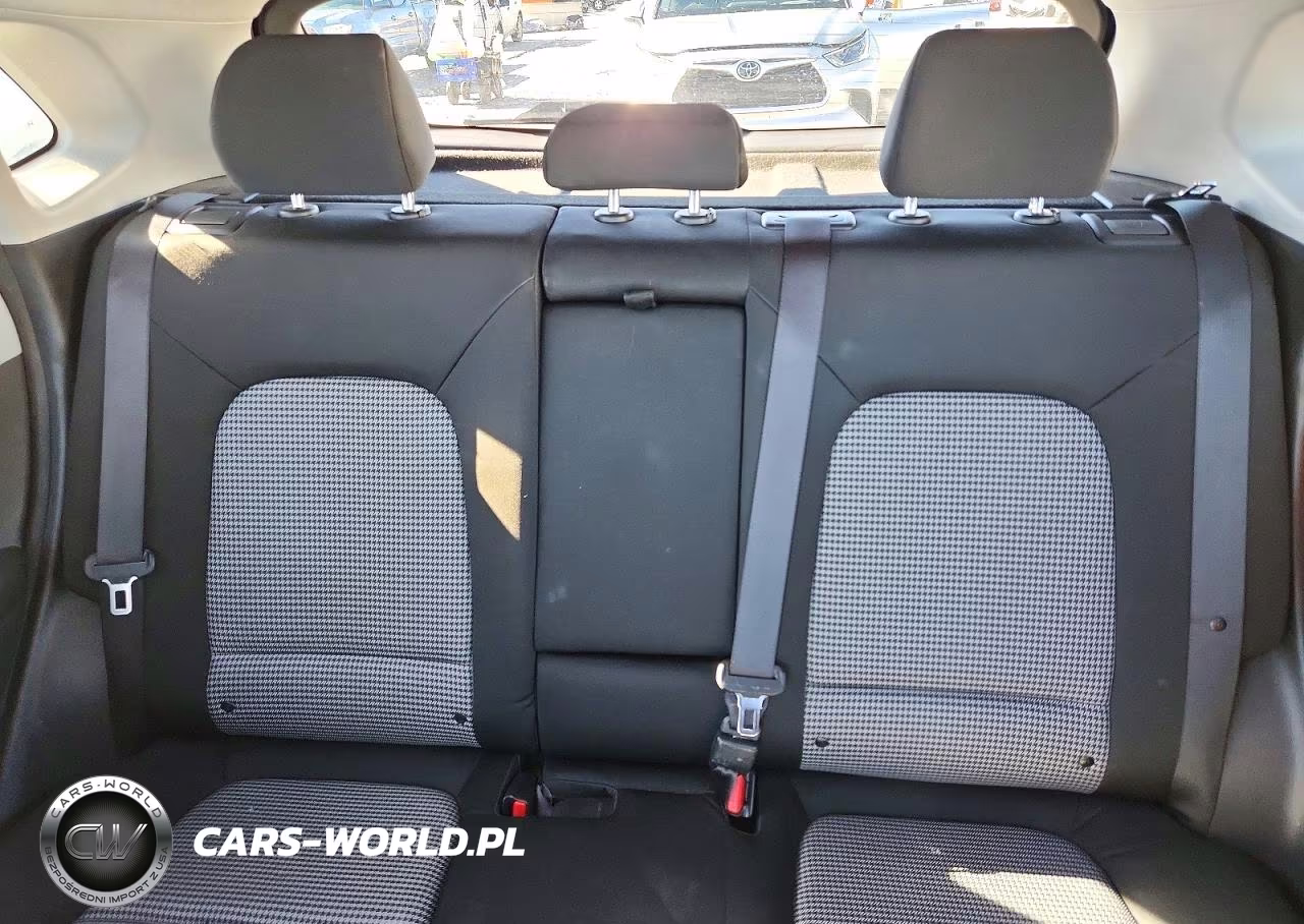 2020 Hyundai Kona Sel VIN:KM8K2CAA7LU429267 - 10