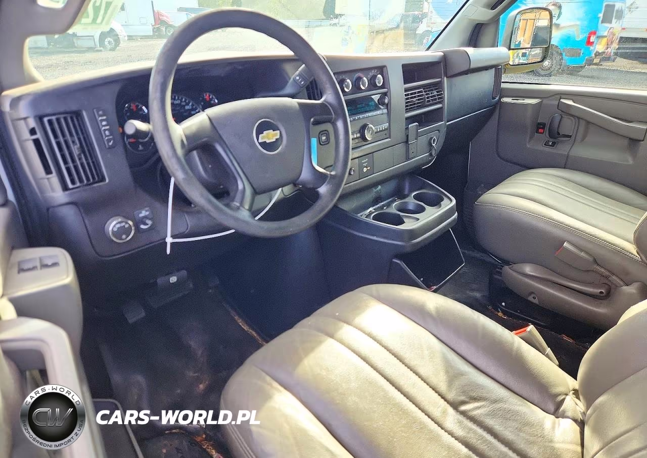 2016 Chevrolet Express G3500 VIN:1GCZGGFG5G1195131 - 8