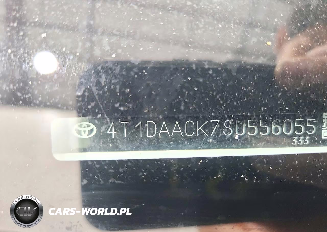 2025 Toyota Camry Le VIN:4T1DAACK7SU556055 - 13