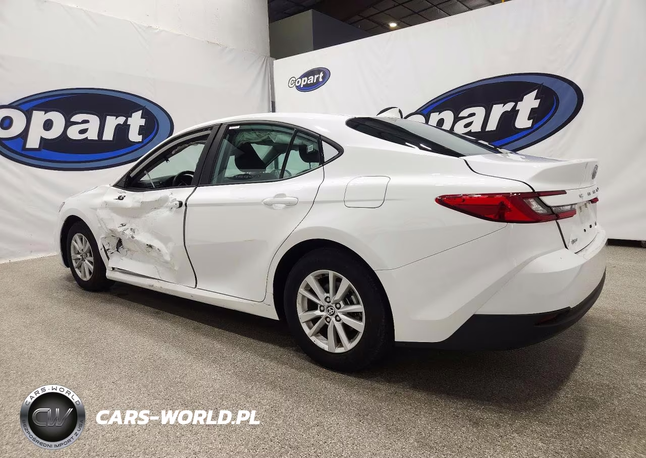 2025 Toyota Camry Le VIN:4T1DAACK7SU556055 - 2