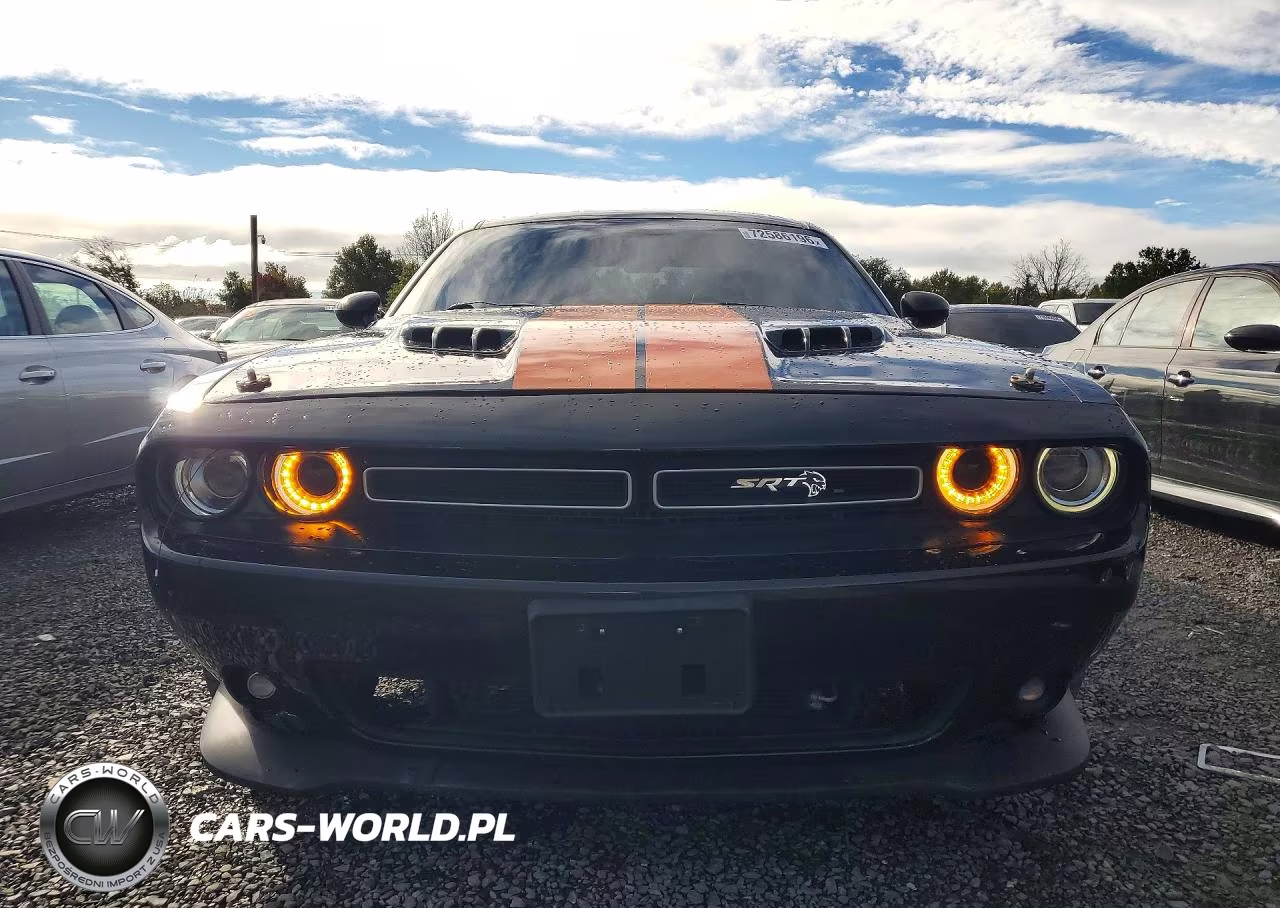 2018 Dodge Challenger Gt VIN:2C3CDZGG2JH311830 - 5
