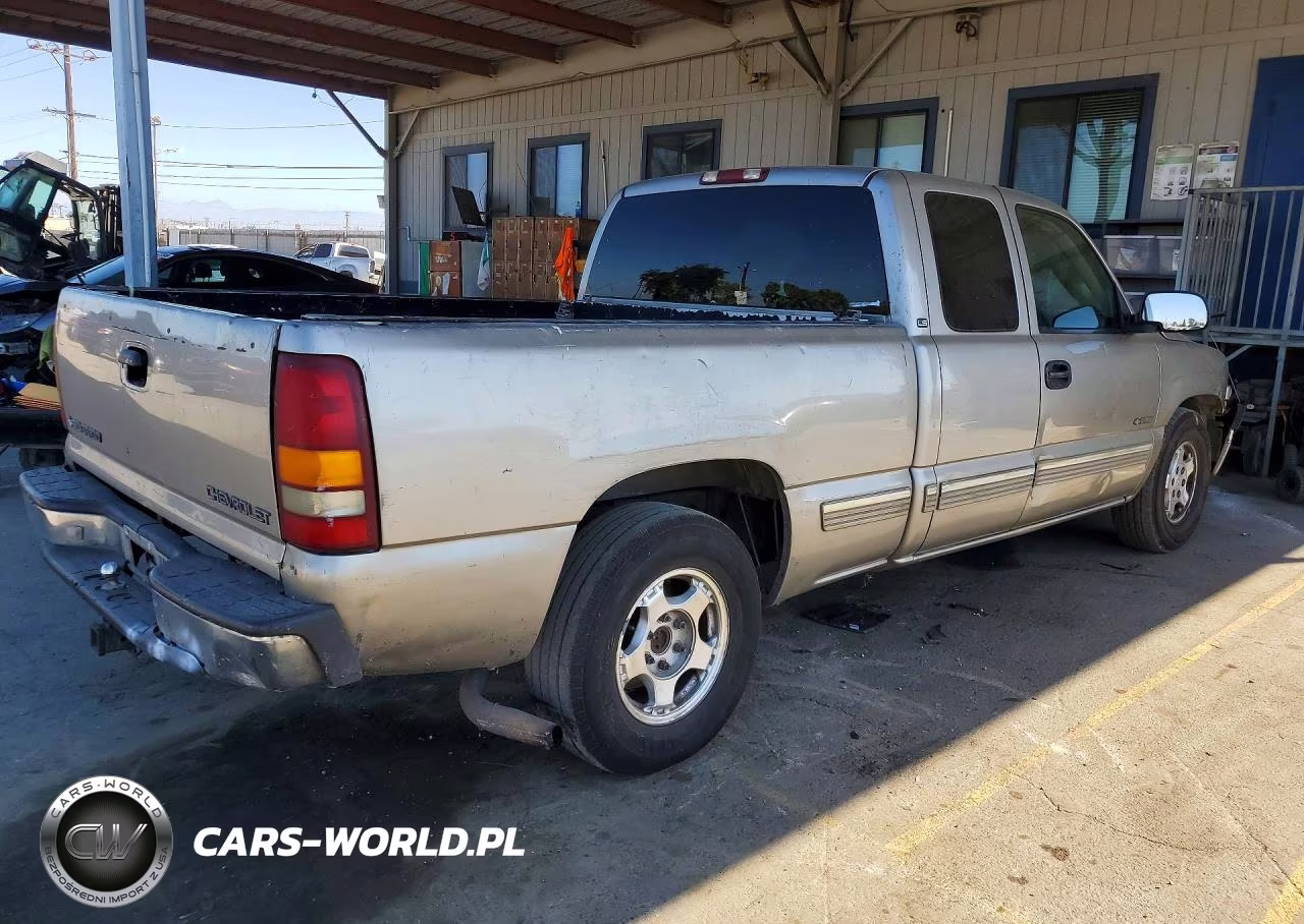 1999 Chevrolet Silverado C1500 VIN:2GCEC19V4X1226428 - 3