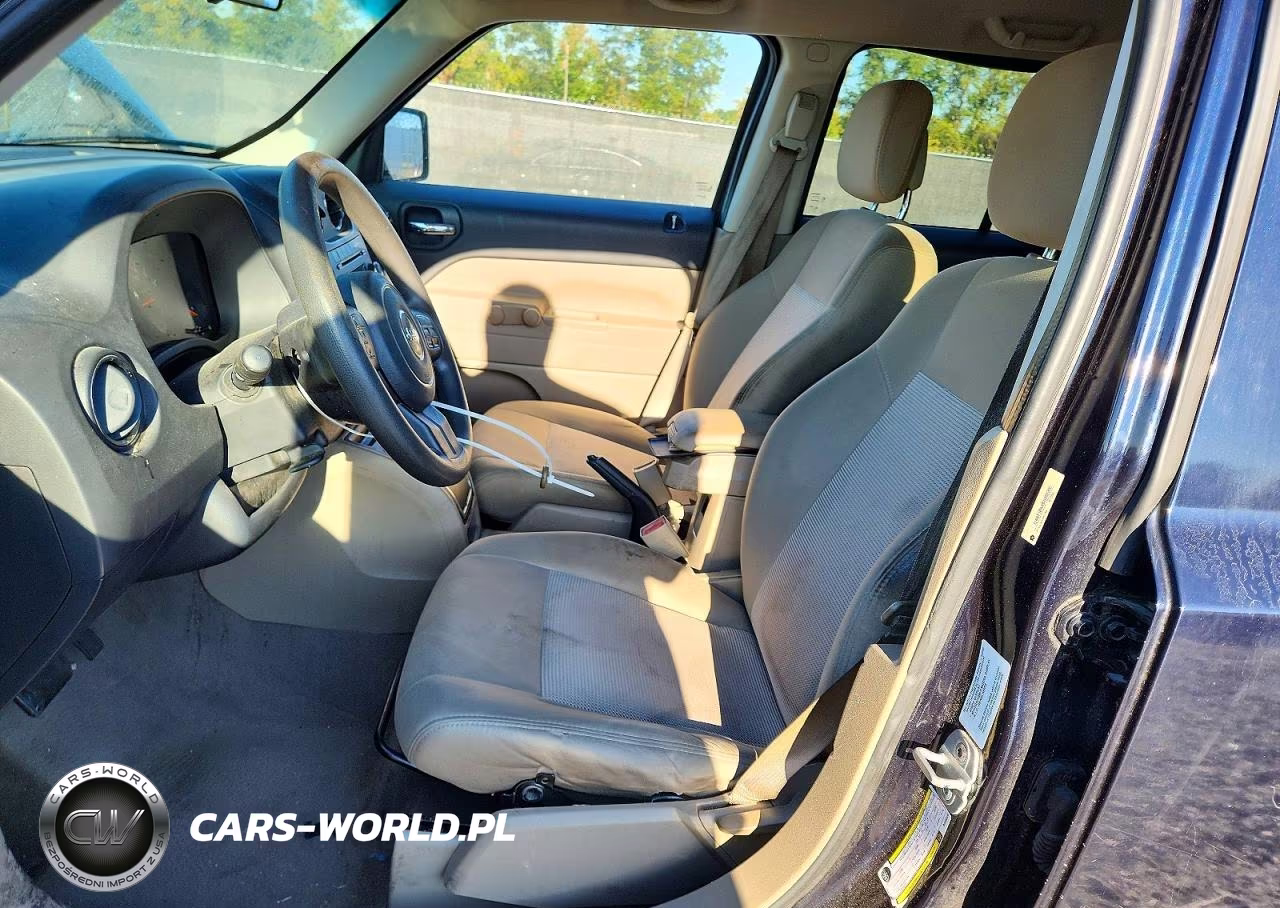 2011 Jeep Patriot Sport VIN:1J4NT1GAXBD208300 - 7