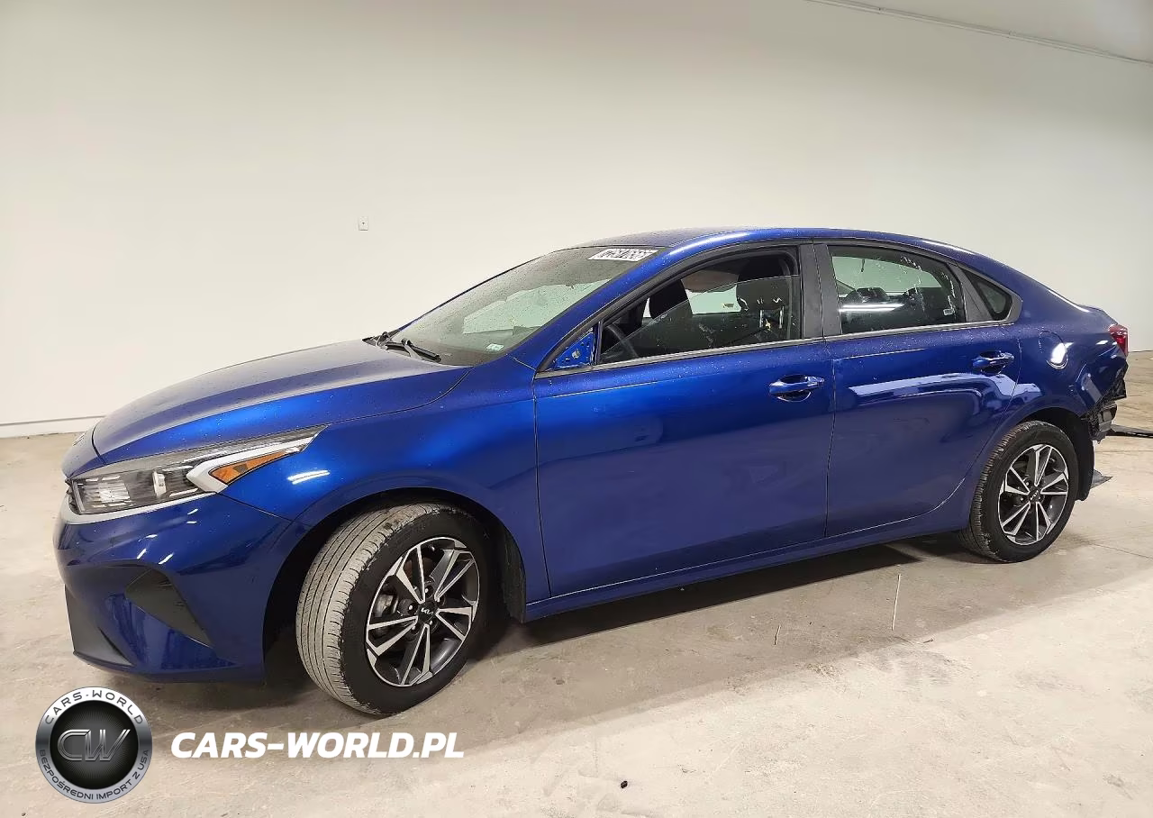 2024 Kia Forte Lxs – zdjęcie 1 z 13