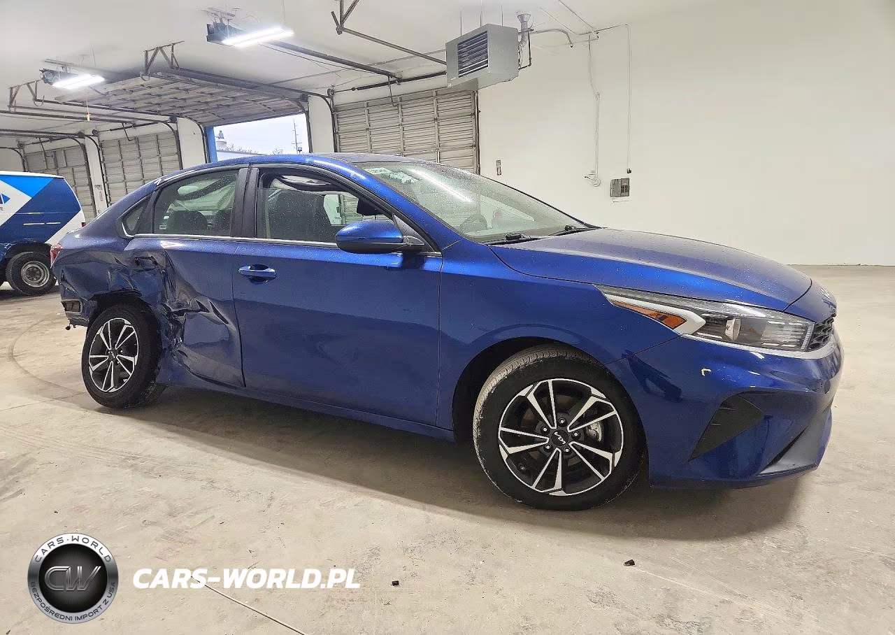 2024 Kia Forte Lxs VIN:3KPF24AD8RE743202 - 4