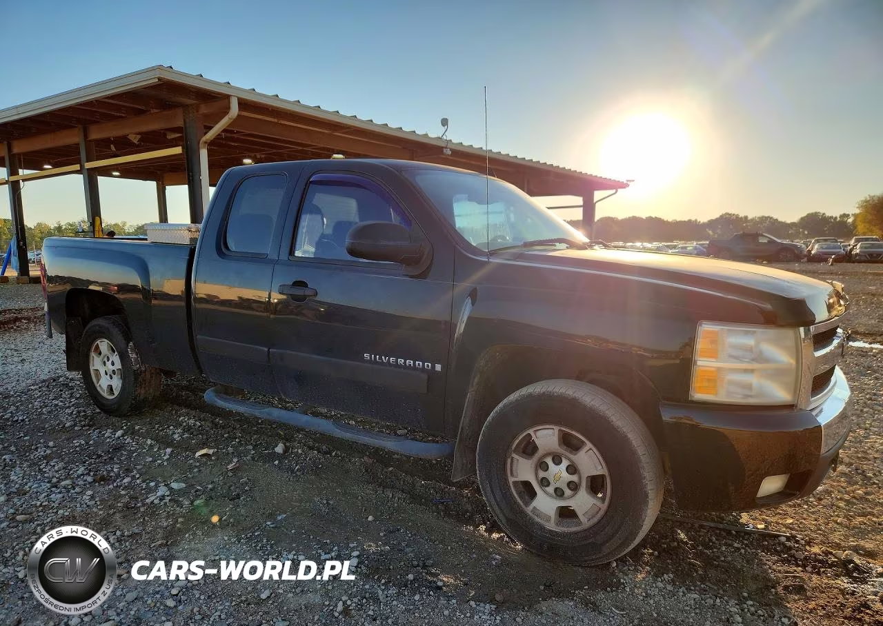 2008 Chevrolet Silverado C1500 VIN:1GCEC19JX8Z239206 - 4