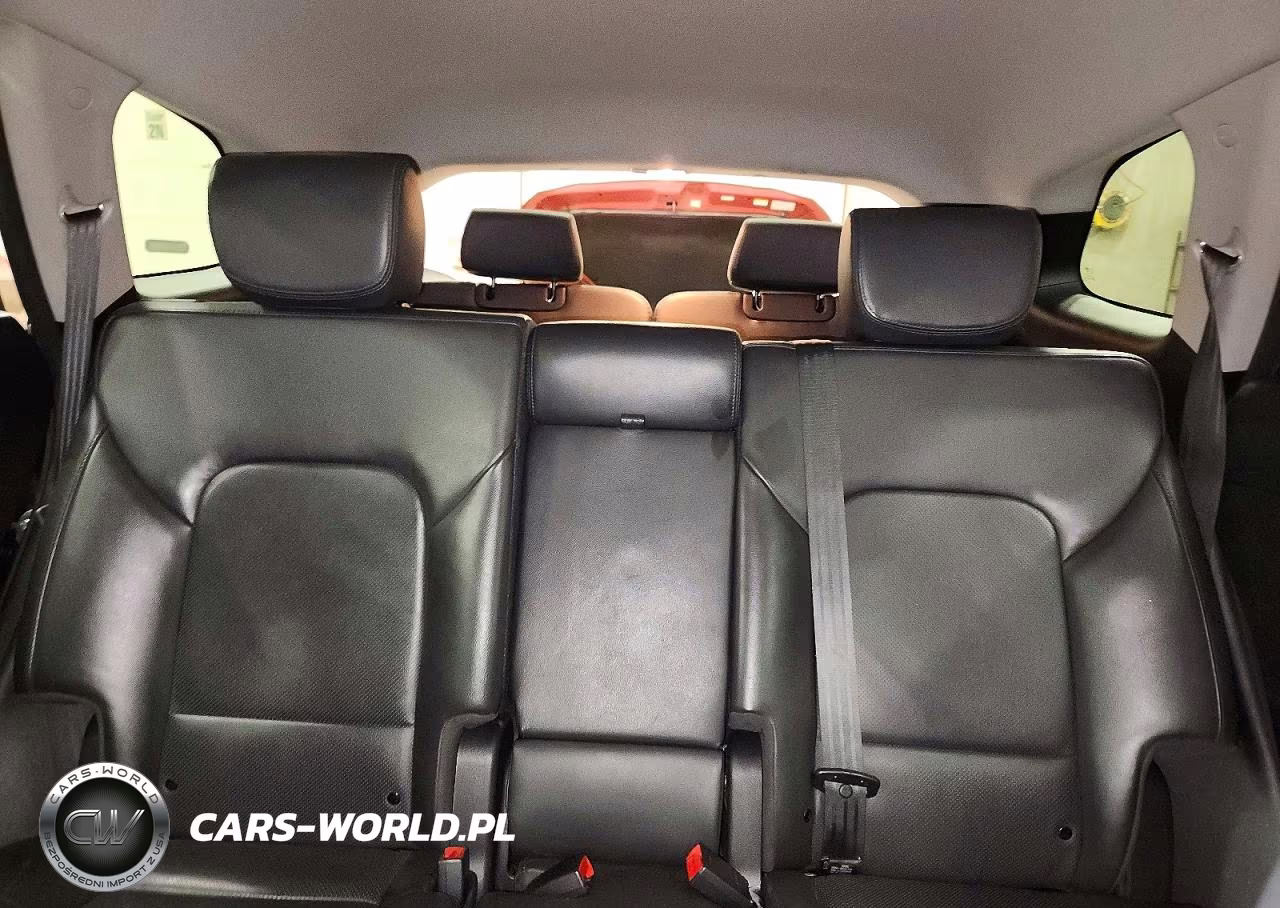 2018 Hyundai Santa Fe Se VIN:KM8SNDHF4JU260840 - 10
