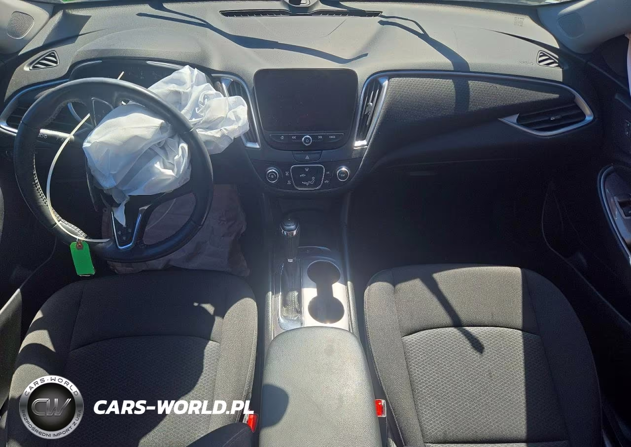 2019 Chevrolet Malibu Rs VIN:1G1ZG5ST9KF189120 - 8