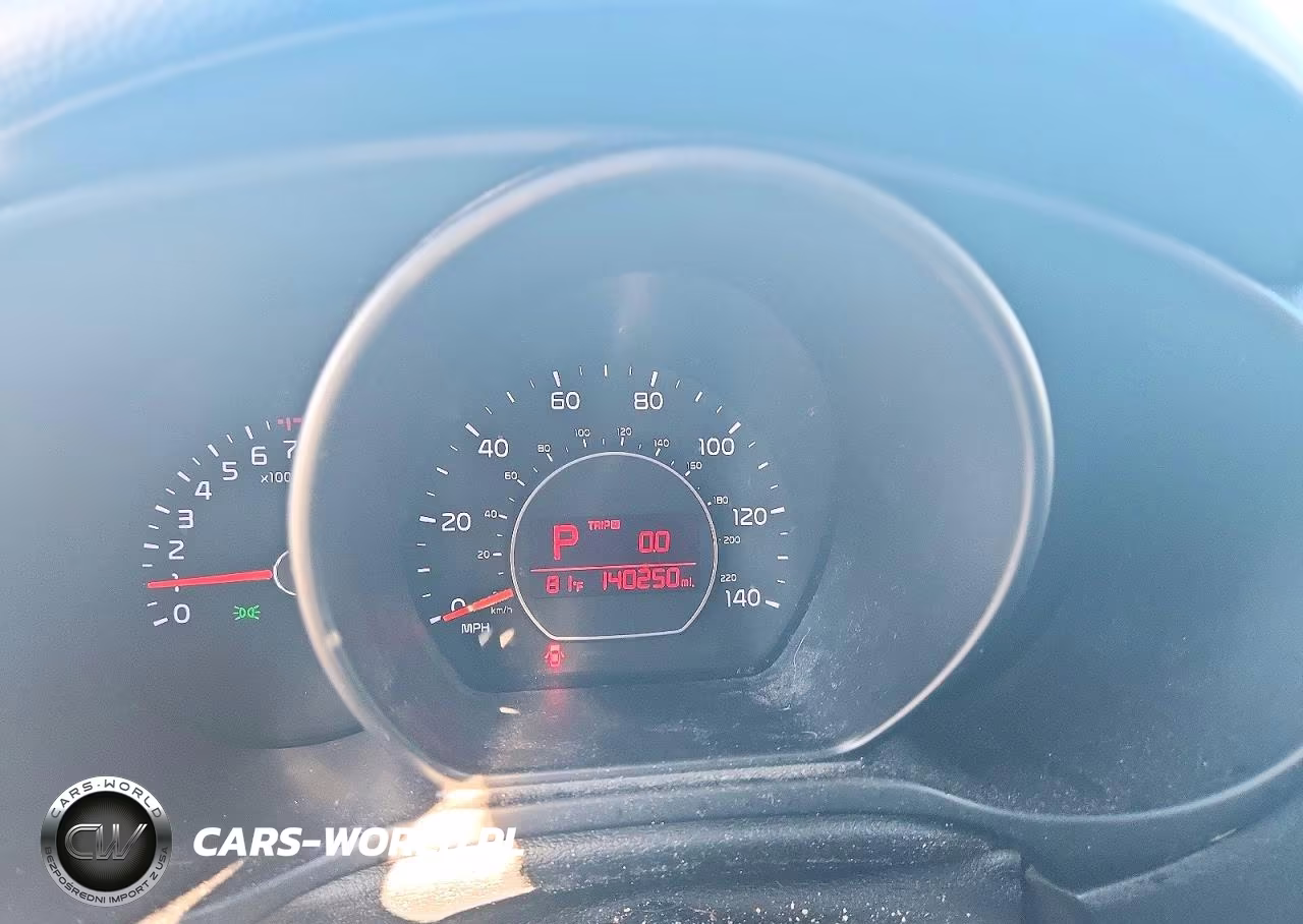 2014 Kia Soul + VIN:KNDJP3A57E7008770 - 9