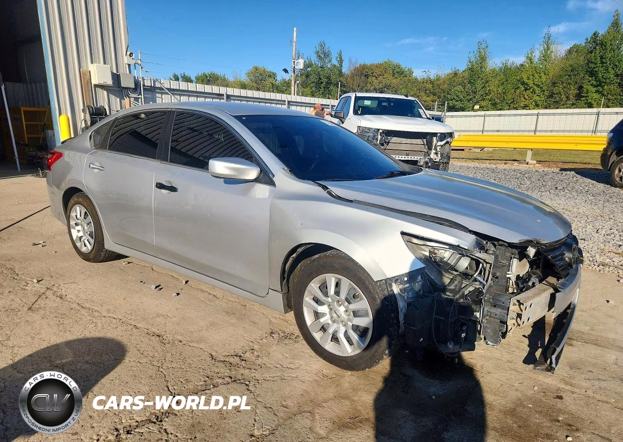 2016 Nissan Altima 2.5 S VIN:1N4AL3AP8GN370592 - 4
