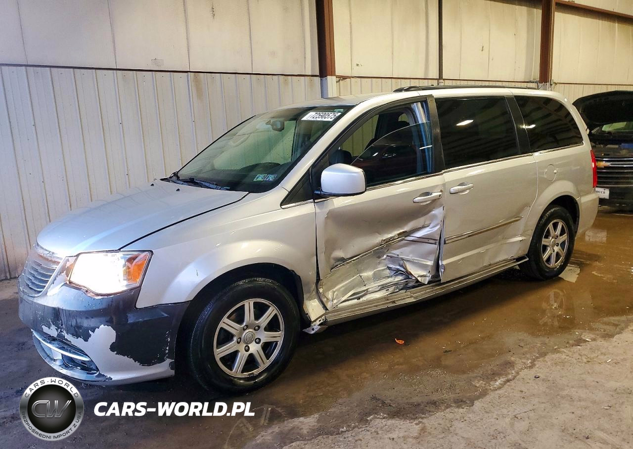 2012 Chrysler Town & Country Touring