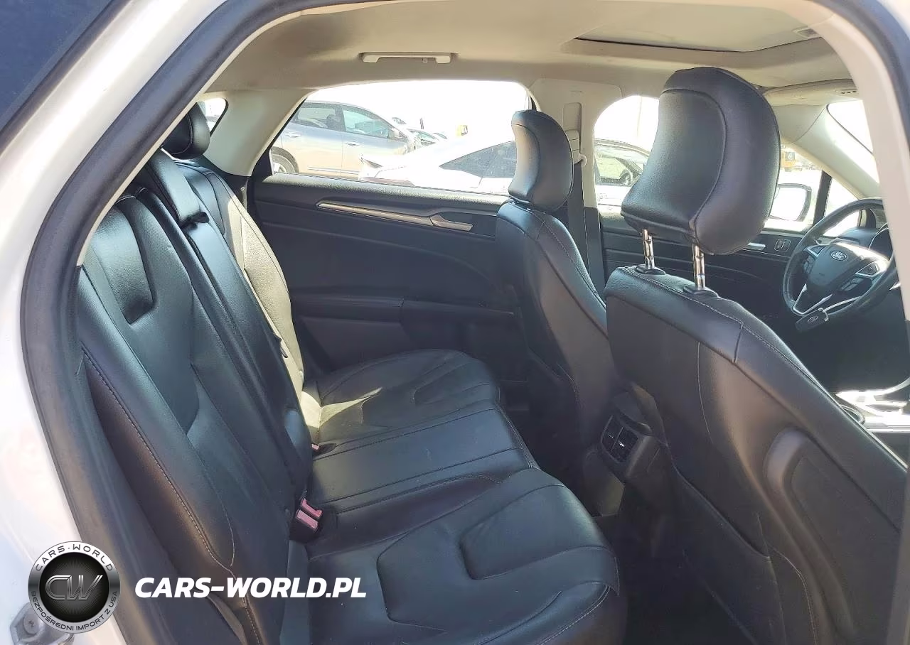 2016 Ford Fusion Titanium VIN:3FA6P0K96GR344675 - 10