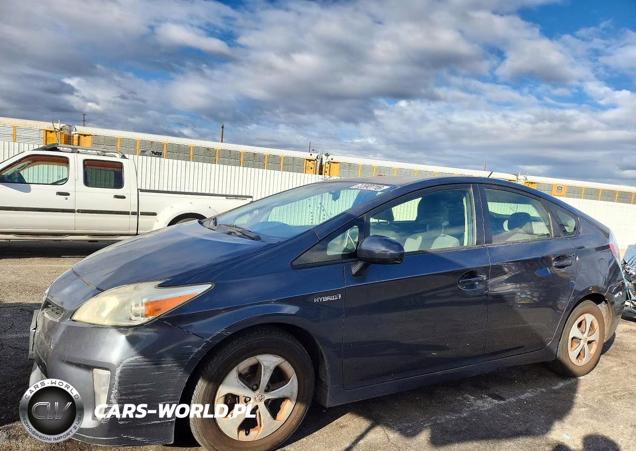 2014 Toyota Prius Three