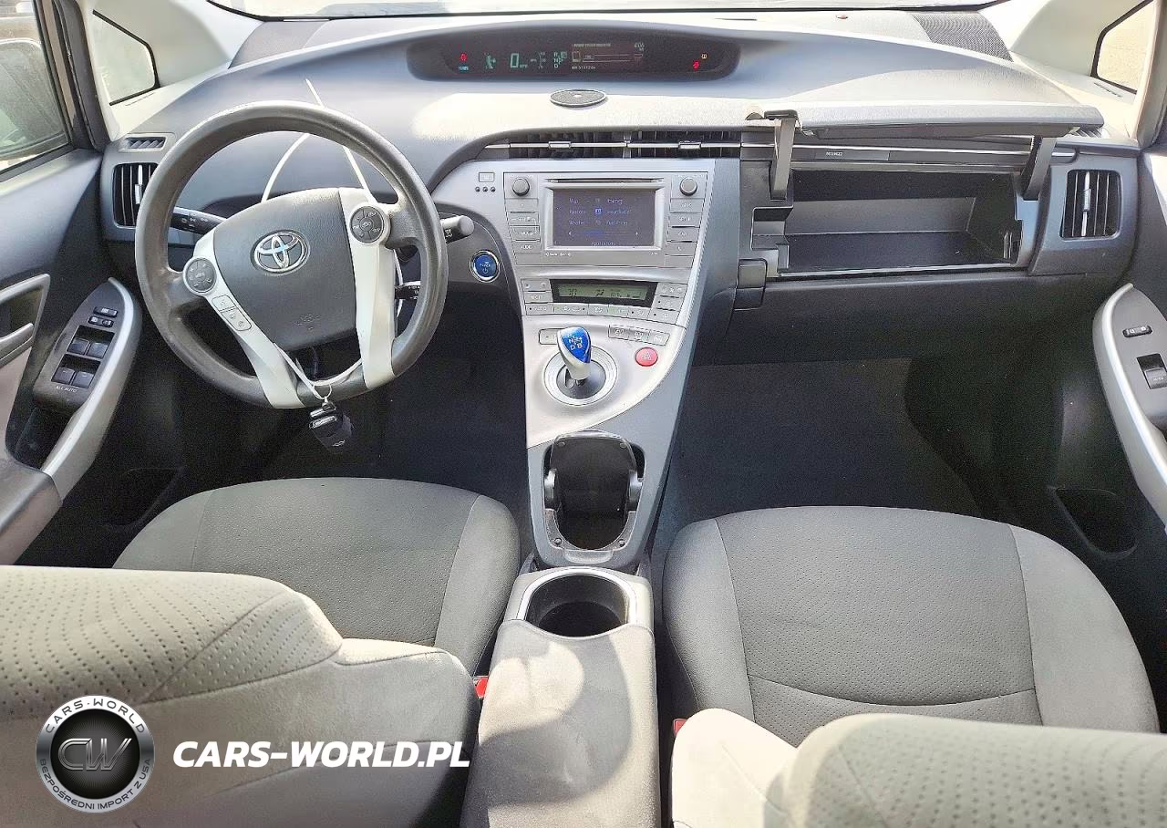 2014 Toyota Prius Three VIN:JTDKN3DU3E1776195 - 8
