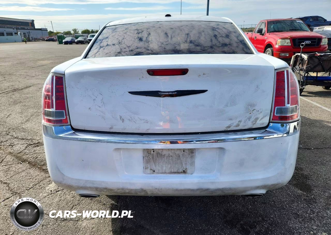 2014 Chrysler 300C VIN:2C3CCAKG1EH157936 - 6