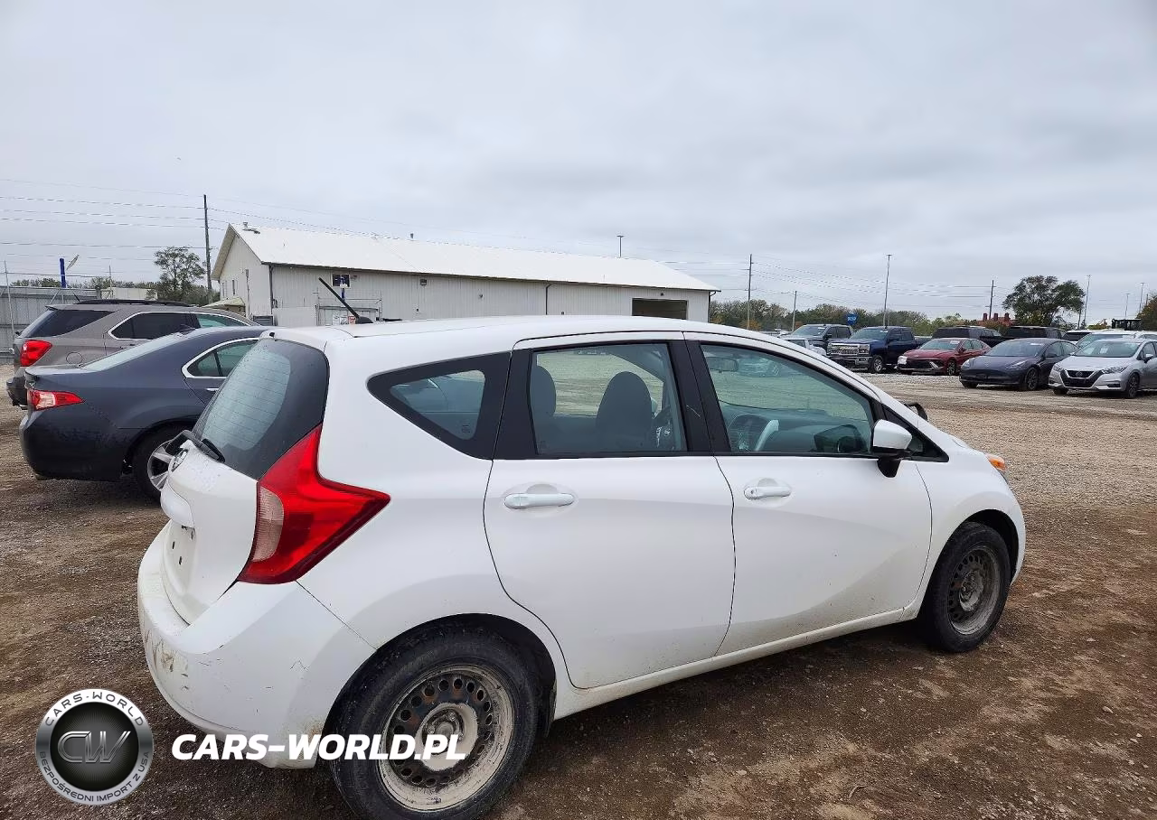 2016 Nissan Versa Note S Plus VIN:3N1CE2CP2GL409572 - 3