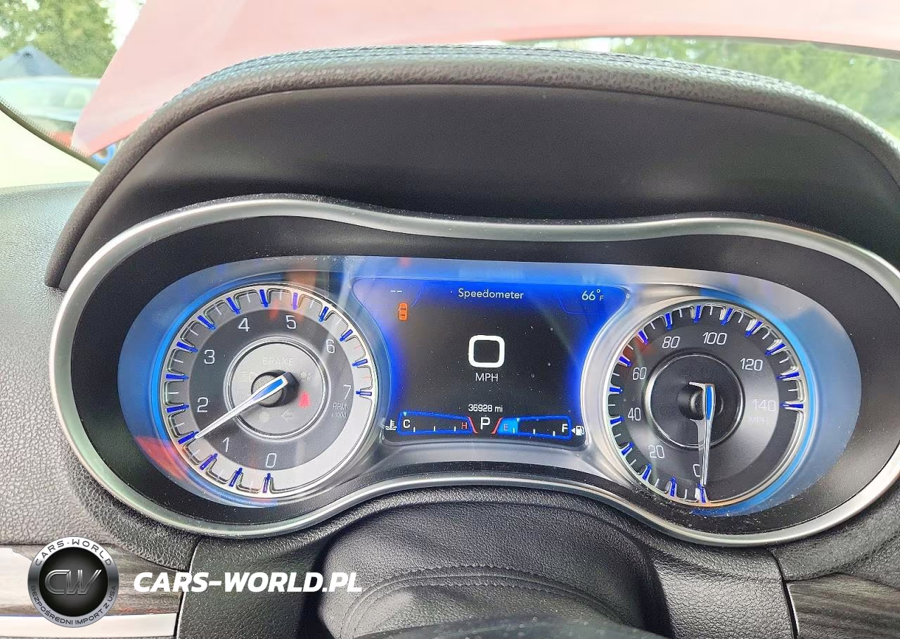 2021 Chrysler 300 Touring VIN:2C3CCAAG3MH609353 - 9