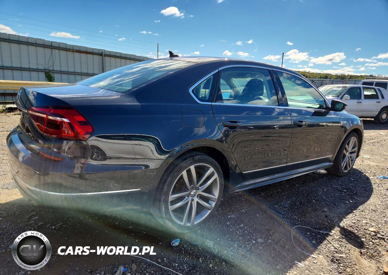 2017 Volkswagen Passat R-Line VIN:1VWDT7A3XHC017082 - 3