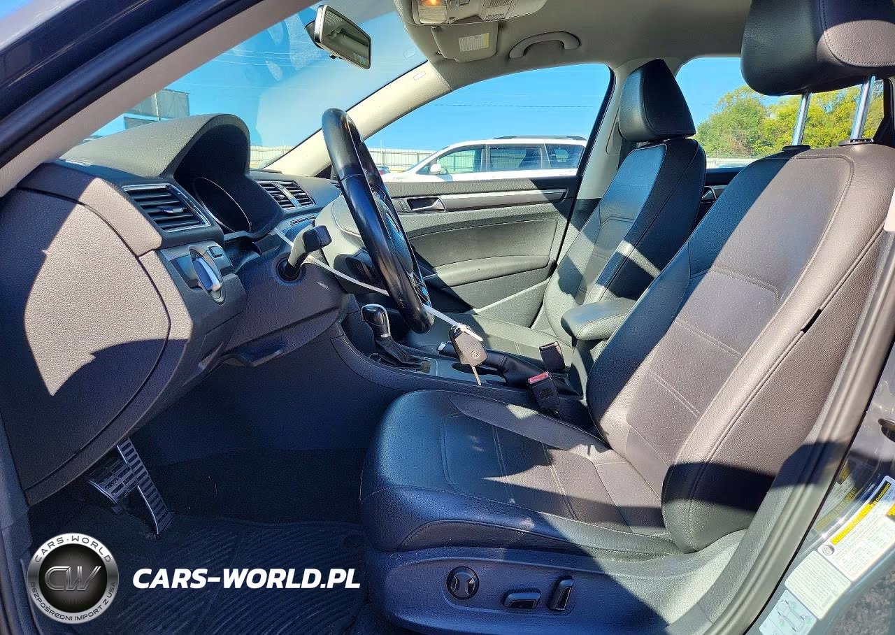 2017 Volkswagen Passat R-Line VIN:1VWDT7A3XHC017082 - 7