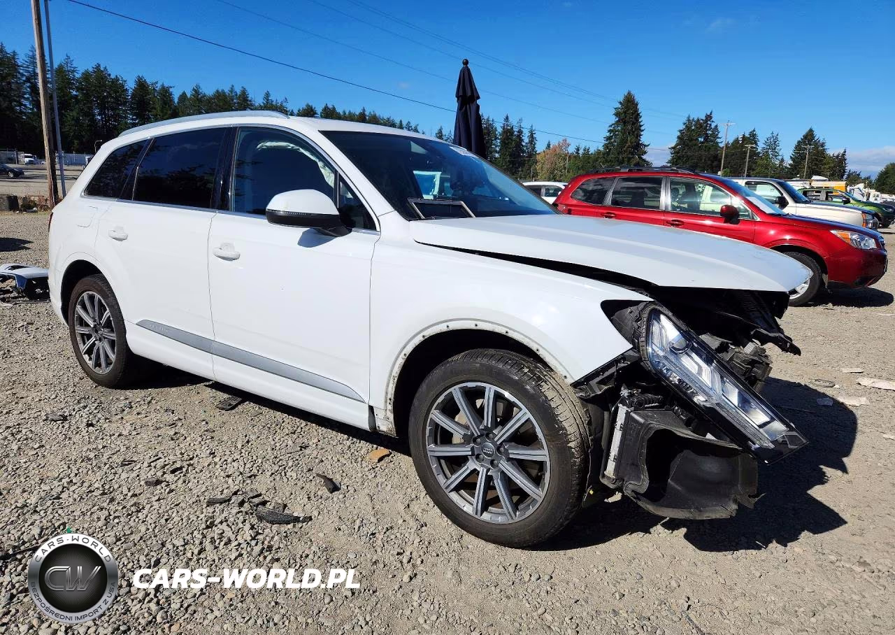 2019 Audi Q7 Premium Plus VIN:WA1LAAF7XKD000985 - 4
