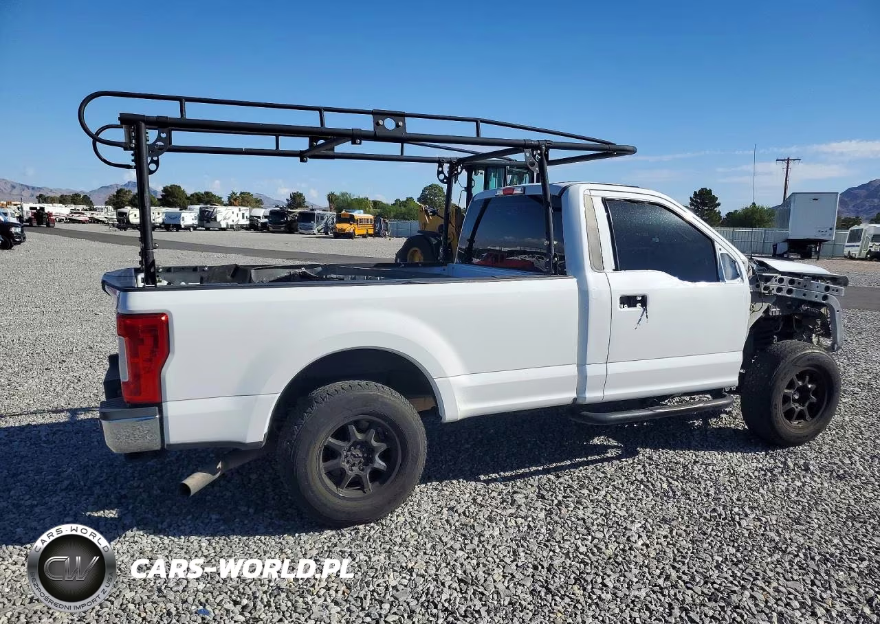 2017 Ford F250 Super Duty VIN:1FTBF2A65HEB23040 - 3