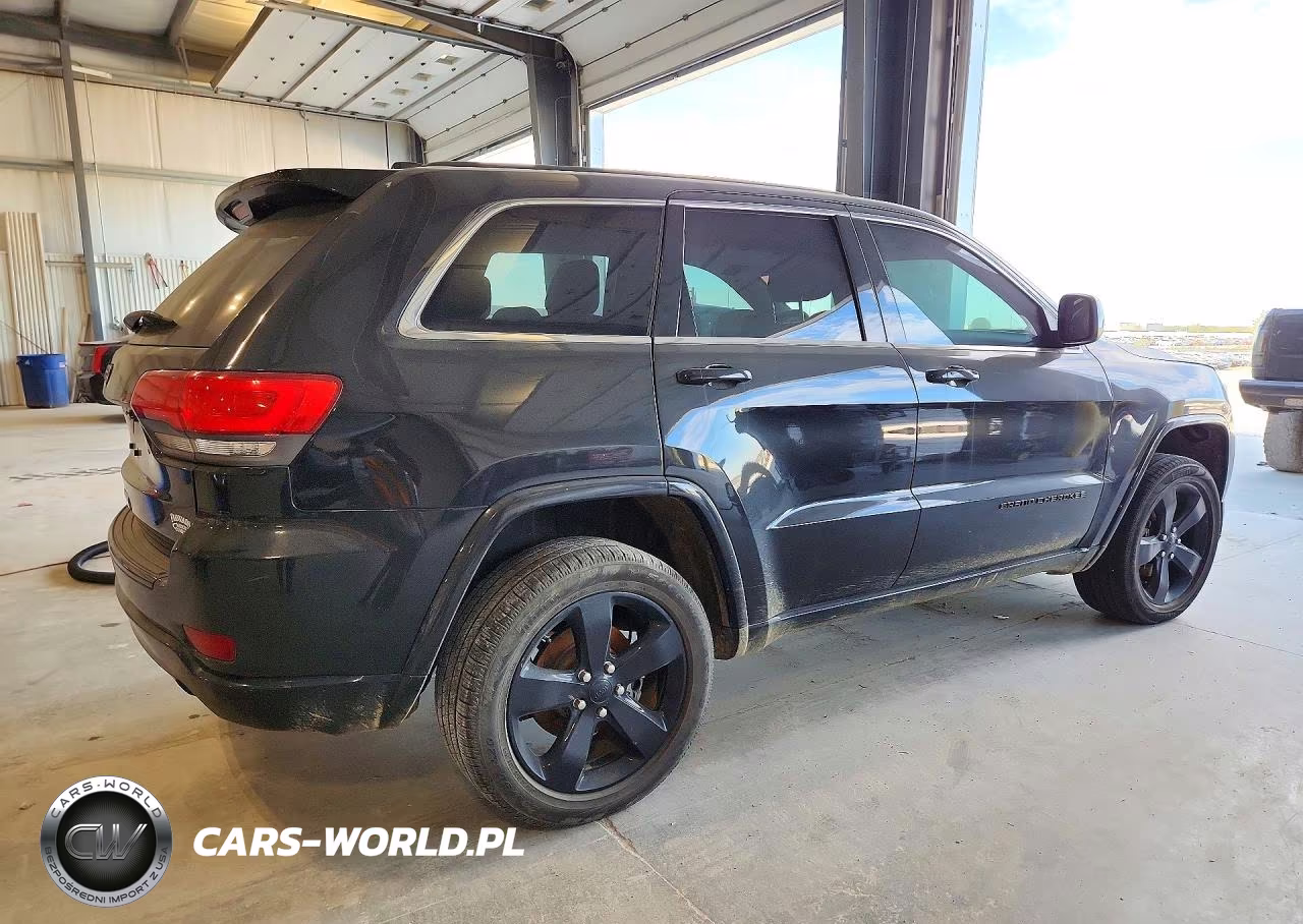 2014 Jeep Grand Cherokee Laredo VIN:1C4RJFAG5EC490086 - 3