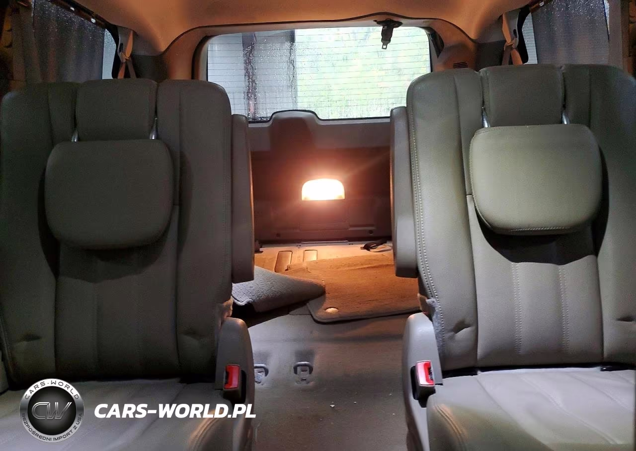 2016 Chrysler Town & Country Touring VIN:2C4RC1BG0GR121707 - 10