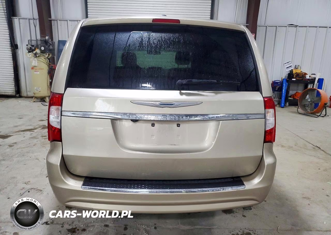 2016 Chrysler Town & Country Touring VIN:2C4RC1BG0GR121707 - 6