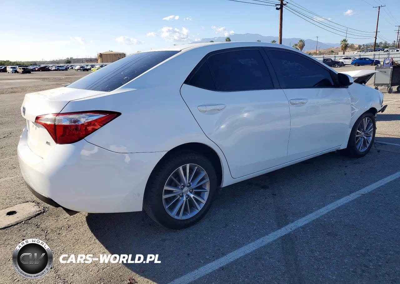 2015 Toyota Corolla Le Plus VIN:5YFBURHE4FP230446 - 3