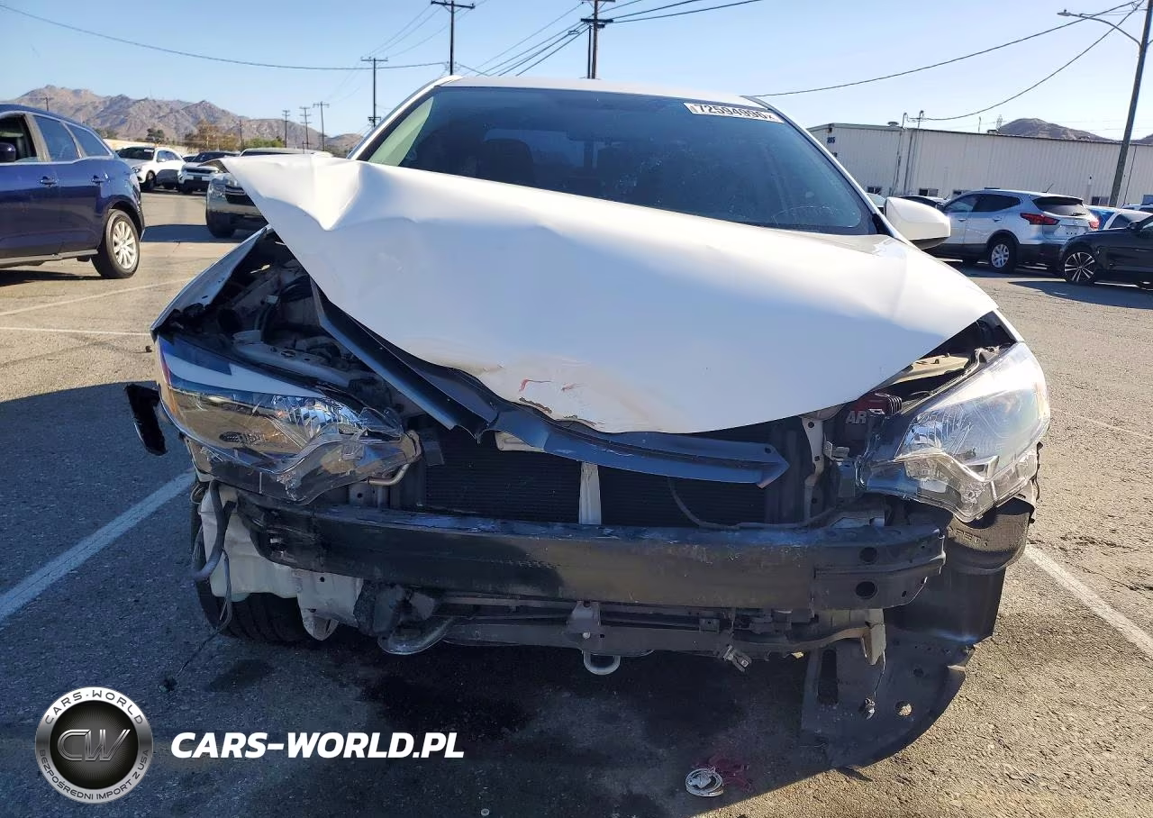 2015 Toyota Corolla Le Plus VIN:5YFBURHE4FP230446 - 5