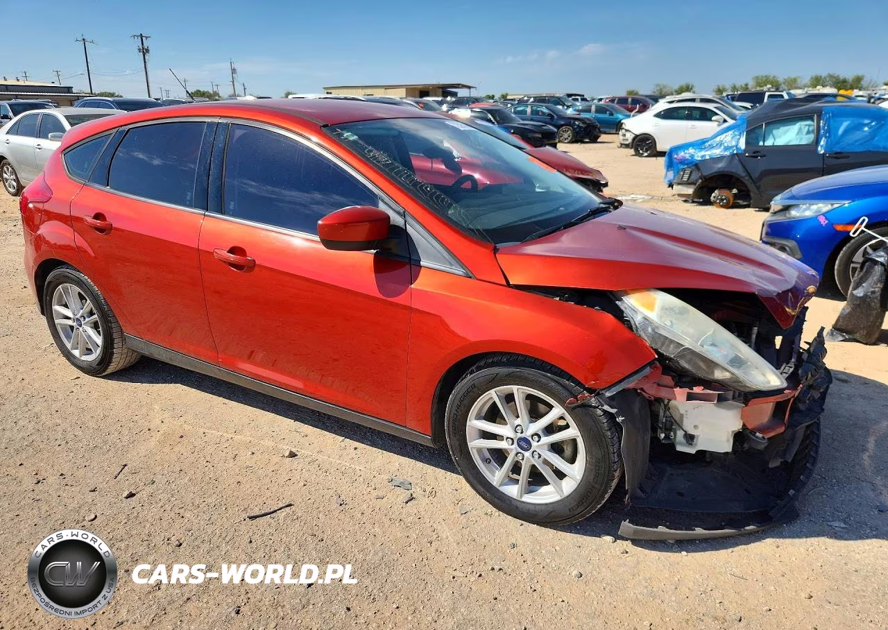 2018 Ford Focus Se VIN:1FADP3K26JL269087 - 4