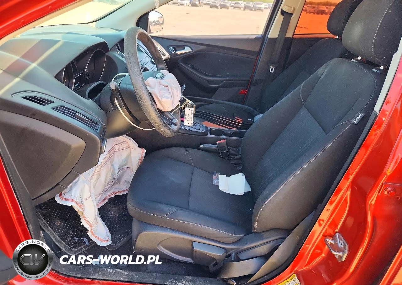 2018 Ford Focus Se VIN:1FADP3K26JL269087 - 7