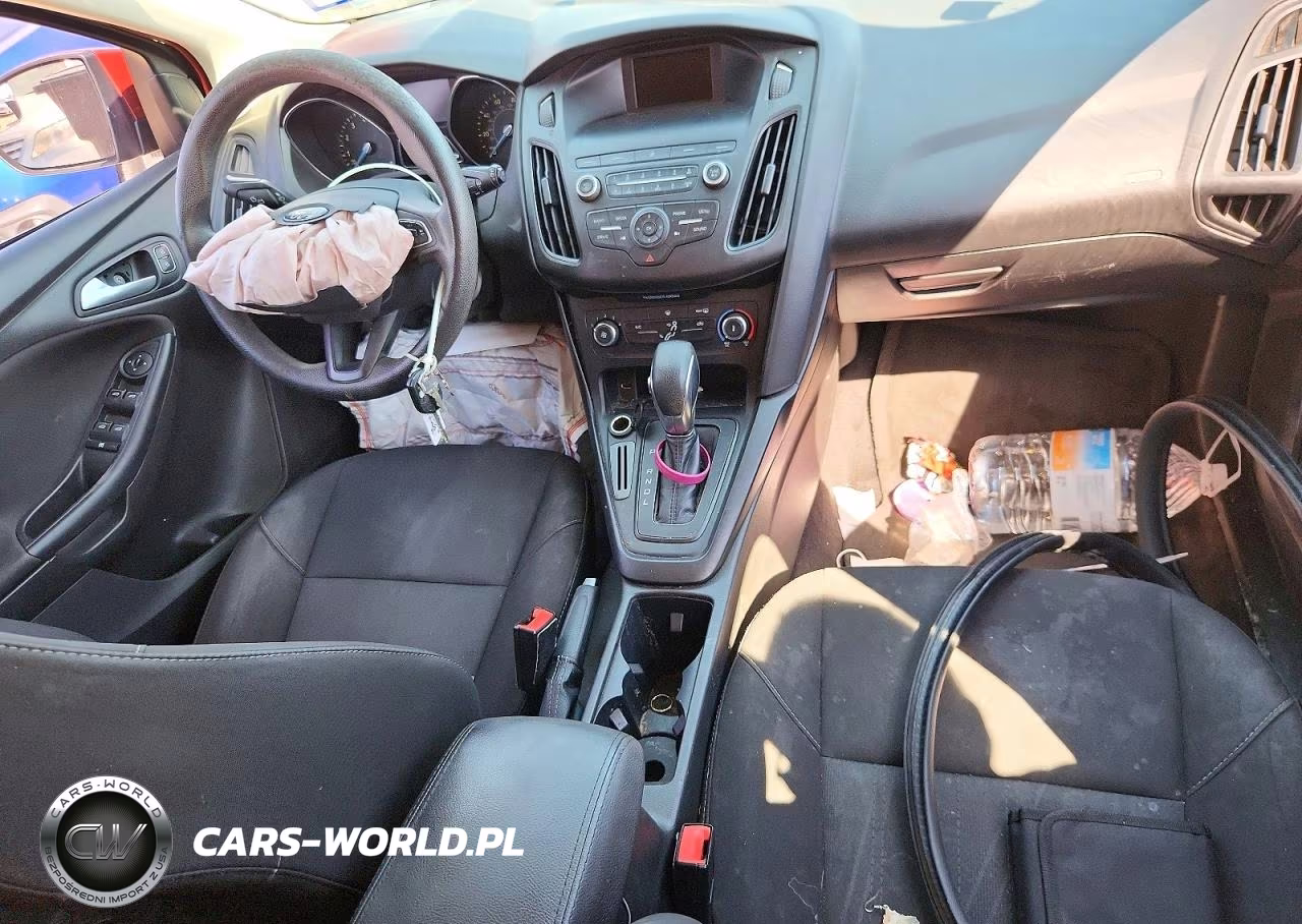 2018 Ford Focus Se VIN:1FADP3K26JL269087 - 8